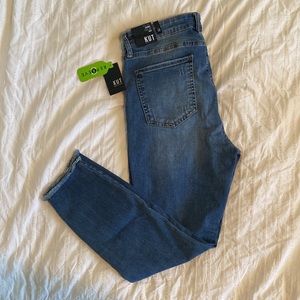 NWT Kut from the Kloth high rise Fab Ab Connie crop.